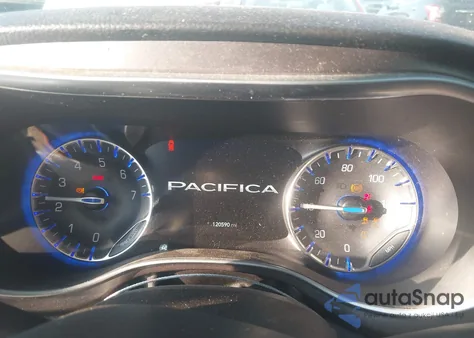 2018 Chrysler Pacifica Limited z USA, uszkodzony, nr VIN 2C4RC1GG0JR232810